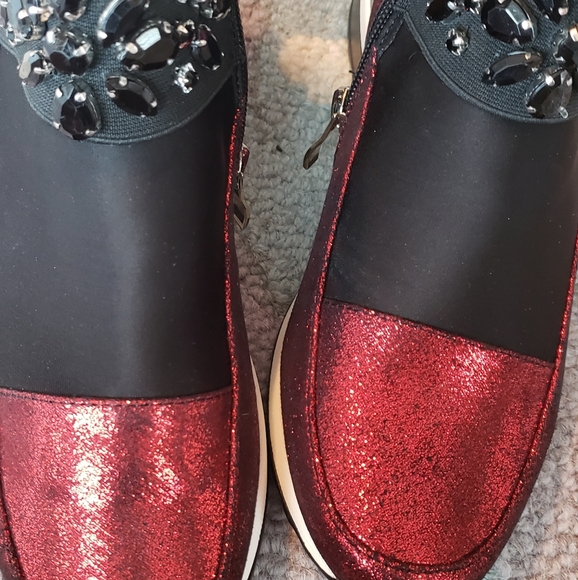 Sneakers - Picture 3 of 4